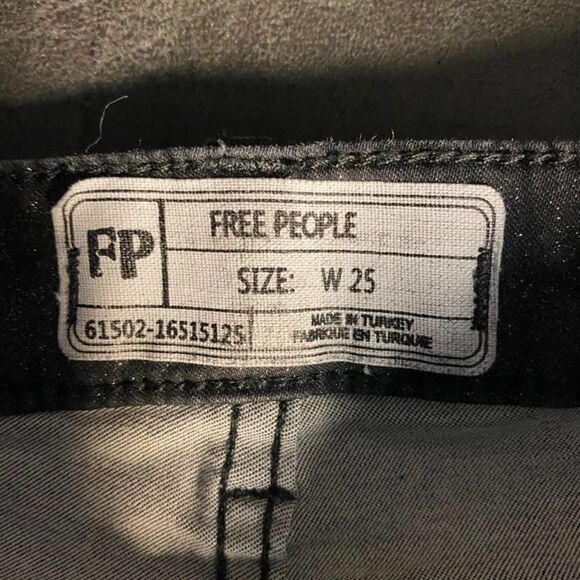 Free People High-Rise, High-Waisted Black Sparkle Glitter grunge Jeans - Sz 25 - Picture 6 of 11